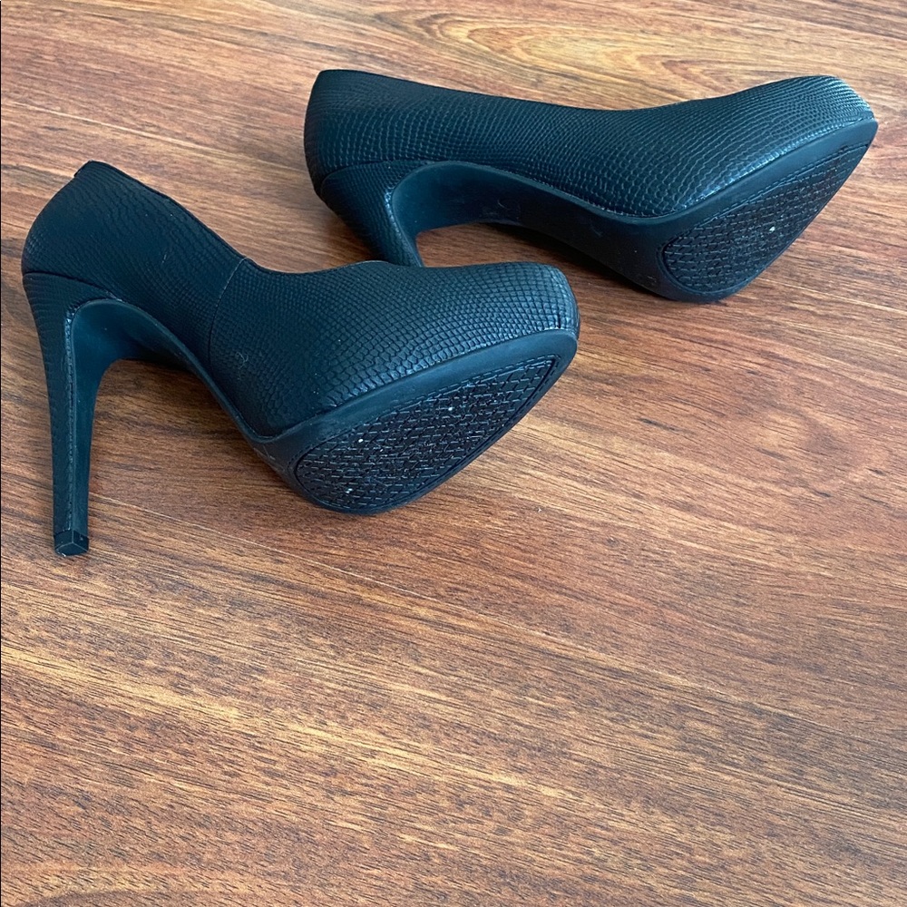 New Jessica Simpson Black Rumba Snake Heels - Picture 4 of 6